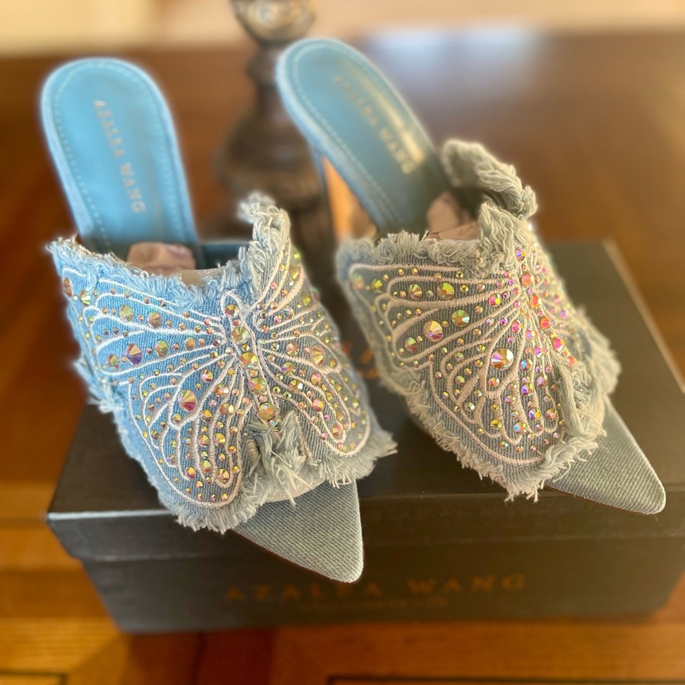NIB AZALEA WANG ALAYA EMBELLISHED BUTTERFLY STILETTO IN WASHED DENIM SIZE 6 - Picture 10 of 17